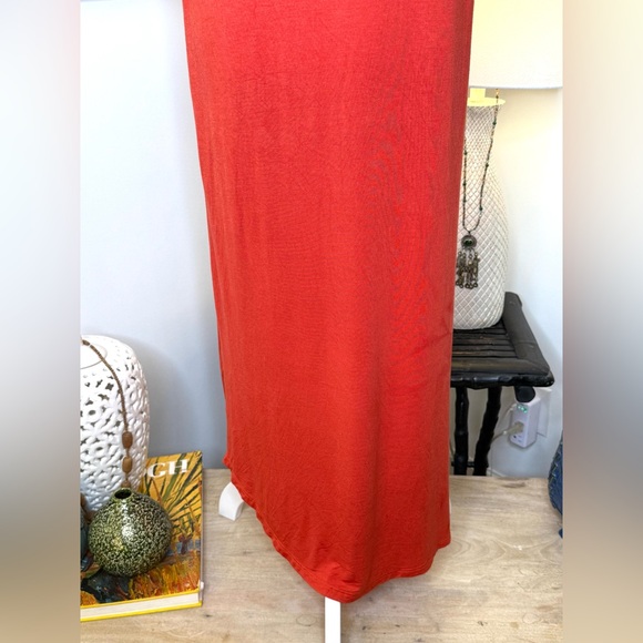 Iconic Luxe Aoricot Colored Long Dress Size XL - Picture 9 of 9